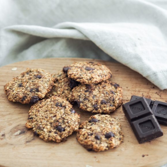 healthy chocolate and banana breakfast cookies